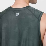 https://img10.hkrtcdn.com/43501/prd_4350009-MuscleBlaze-Camo-DryFit-Delt-Tank-Olive-XLarge_o.jpg
