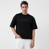 https://img10.hkrtcdn.com/44132/prd_4413109-ZVERSE-NOCAP-Oversize-Tee-Small-Black-Riot_o.jpg
