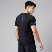 4 - MuscleBlaze Active Tee Half Sleeve,  Midnight Black  Large