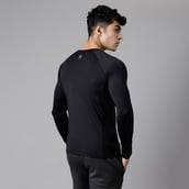 4 - MuscleBlaze Compression Muscle Tee Full Sleeve,  Midnight Black  Large