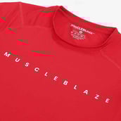 8 - MuscleBlaze Air Tech Compression MuscleTee Half Sleeve, Medium Red
