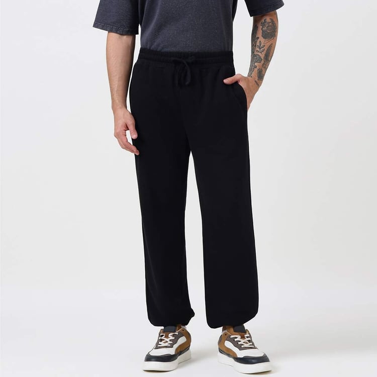 1 - MuscleBlaze Carnage Jogger,  Black  Medium 